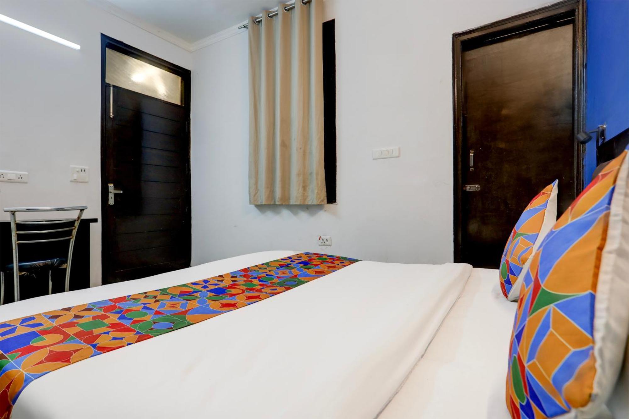 Fabexpress Saket Residency New Delhi